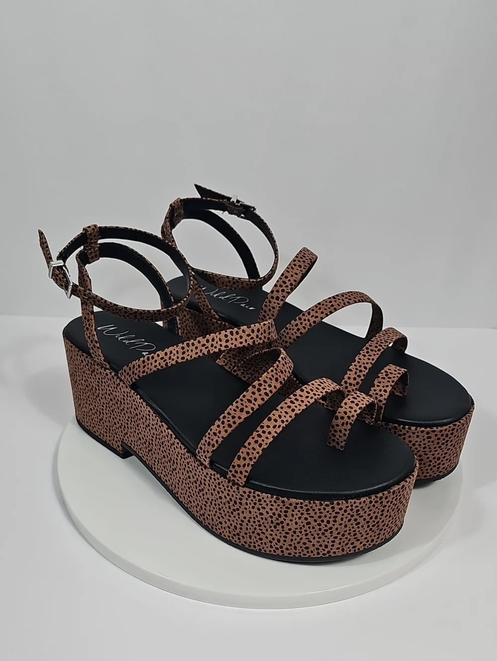 NIB Wild Pair Dottye Leopard Platform Sandals Festival Y2K Size 10 Western Bratz
